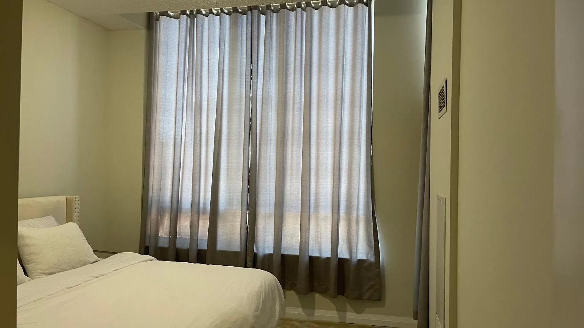 Cozy Room In Mississauga, Ontario Canada Mississauga